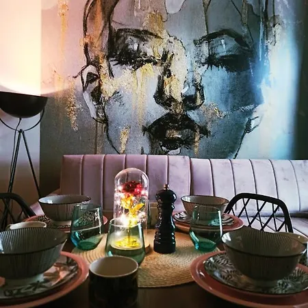 Zlota Kobieta Apartman *