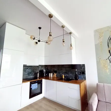 Zlota Kobieta Varšava