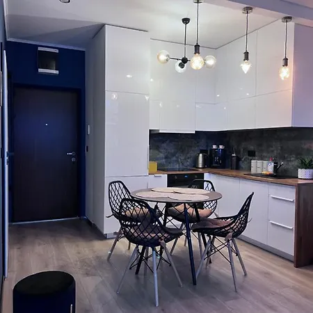 Zlota Kobieta Apartman Varsó